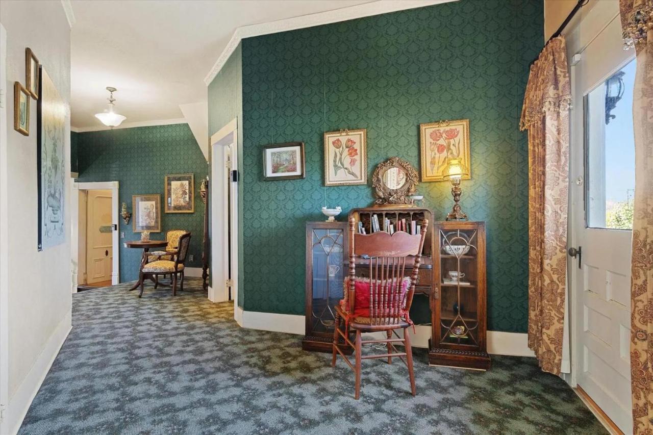 Four Winds Victorian Venue & Suites Bonham エクステリア 写真