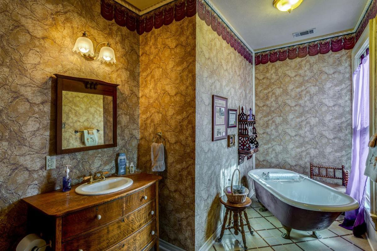 Four Winds Victorian Venue & Suites Bonham 部屋 写真